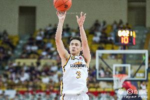 星空体育-准！赵继伟上半场5投4中&amp;三分4中3 攻下11分1助