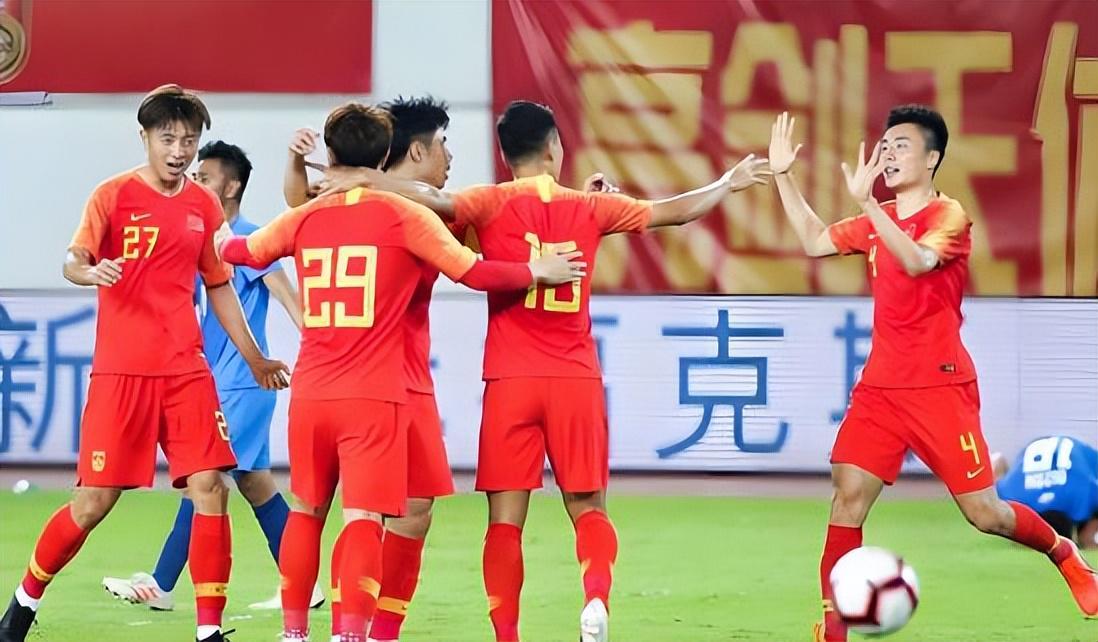 星空体育官网-U23国足将死磕乌兹别克，两位王牌或以奇兵身份出战，迎赛事首秀