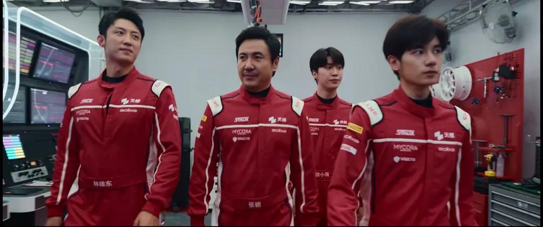 星空体育APP-《镖人》票房破13亿！制片人透露电影已经回本，吴京这次又赌赢了